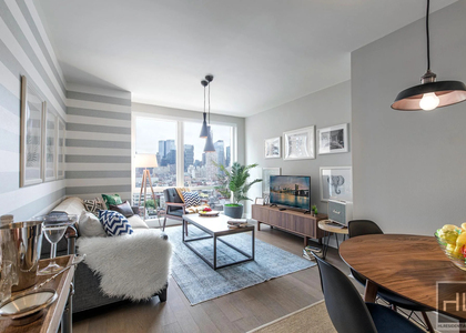 West 42nd Street - Photo 1