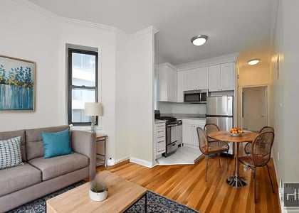 East 38 Street - Photo 1