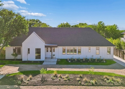 11131 Hillcrest Road - Photo 1