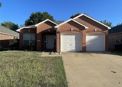 10606 Woodlands Trail - Photo 1