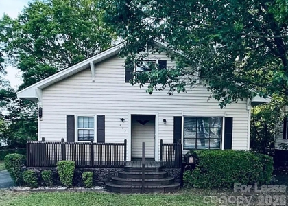 602 Railroad Avenue - Photo 1
