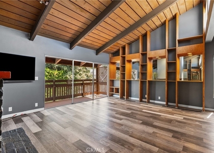 13006 Moorpark - Photo 1