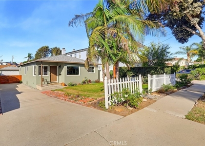 1027 Avenue C - Photo 1