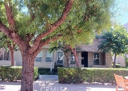 66 Colonial Way - Photo 1