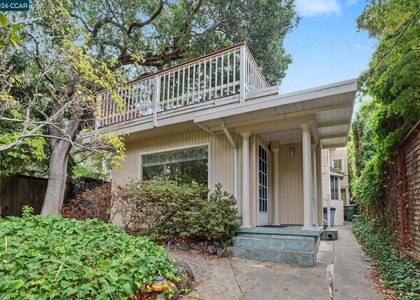 23 Sycamore Ave - Photo 1
