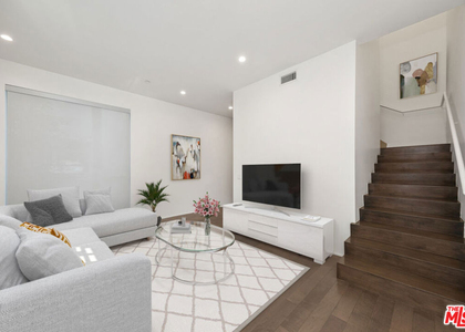 935 N San Vicente Boulevard - Photo 1