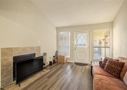 806 W 24th St - Photo 1