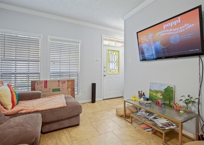 715 W 22 1/2 St - Photo 1