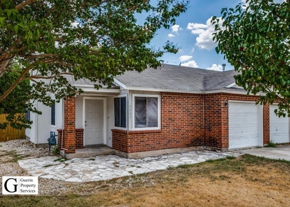1003 Hyridge St - Photo 1