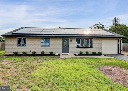 56 Georgetown Boulevard - Photo 1