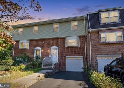 30 Trafalgar Court - Photo 1