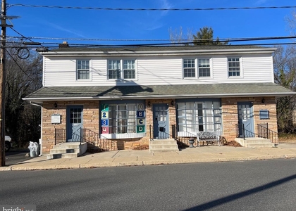 121 Budd Boulevard - Photo 1