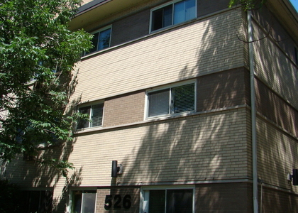 526 W Roscoe Street - Photo 1