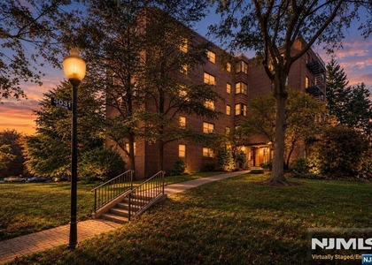 3031 Edwin - Photo 1