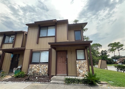 100 E Baywood Square - Photo 1