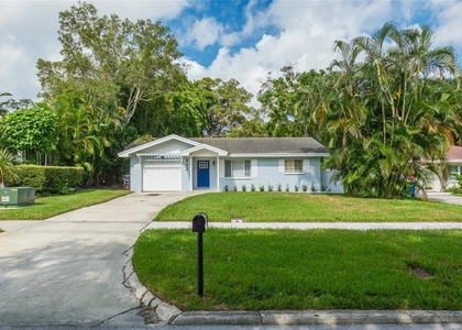 502 N Lincoln Avenue - Photo 1