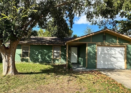 1811 Ne 29th Place - Photo 1