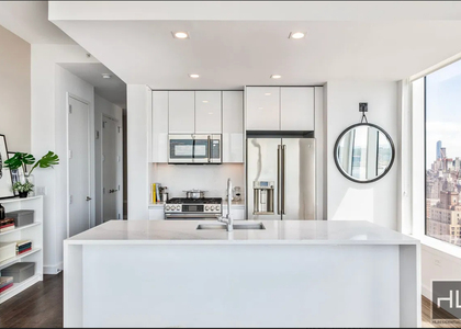 West 36th Street - Photo 1