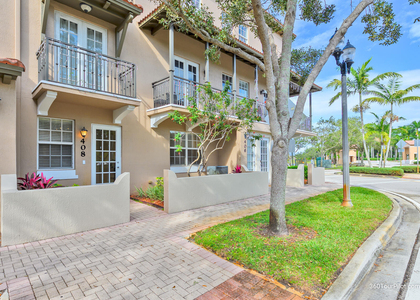 408 Sw 147th Avenue - Photo 1