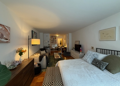 435 West 57th Street, New York - Photo 1
