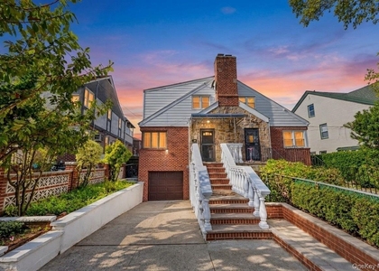 8326 160th Street - Photo 1