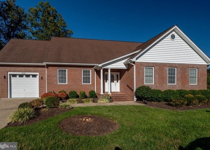 41490 Garrett Court - Photo 1