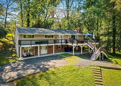 4 Carolina Avenue - Photo 1