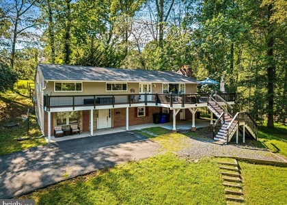 4 Carolina Avenue - Photo 1