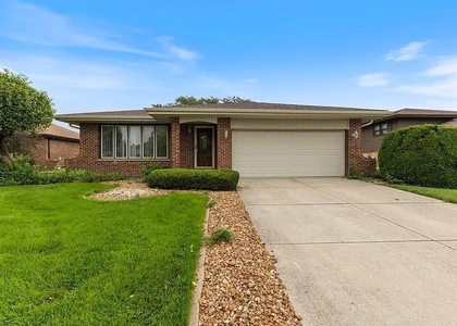 8124 167th Place - Photo 1