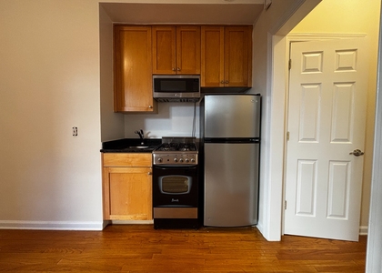 West 13th Street, 41 - Photo 1