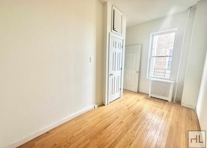 Grant Avenue - Photo 1