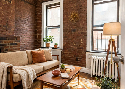 Gramercy - Photo 1