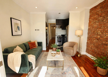 Hell's Kitchen - Photo 1