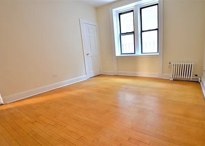 West 45 Street - Photo 1