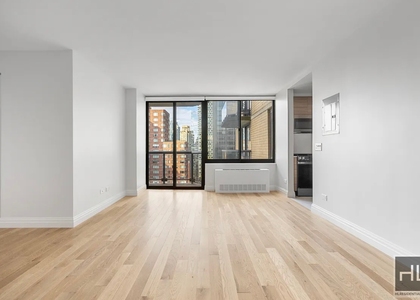 West 48th Street - Photo 1