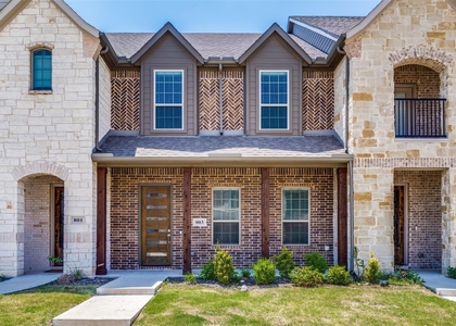 803 Aberdeen Crossing - Photo 1