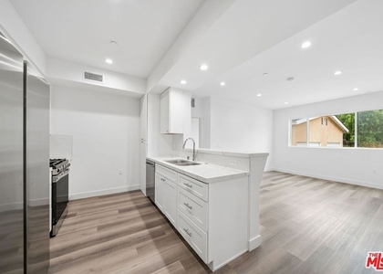 627 N Dillon Street - Photo 1