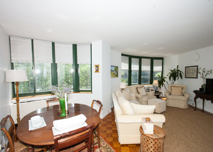 275 Greenwich Street - Photo 1