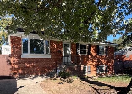 1904 Stafford Street - Photo 1
