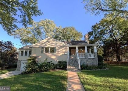 1919 Youngblood Street - Photo 1