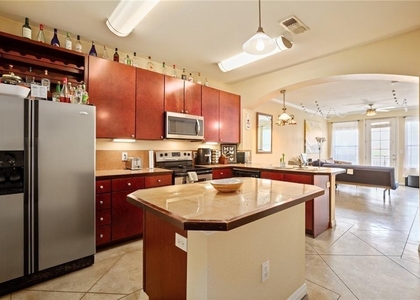 2505 San Gabriel St - Photo 1