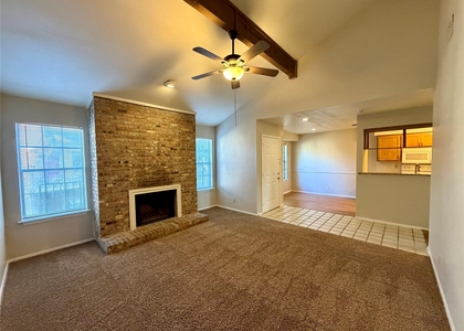 2906 West Ave - Photo 1