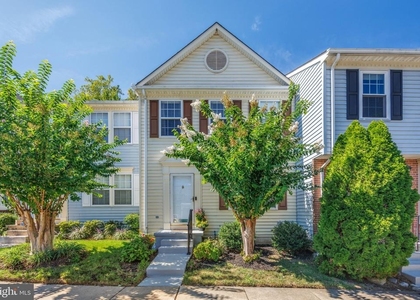 1206 Farley Court N - Photo 1