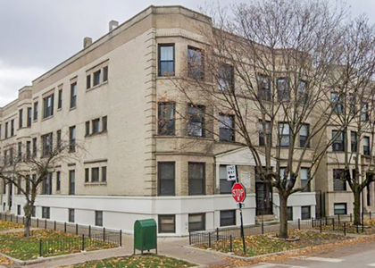 907 W Sheridan Road - Photo 1