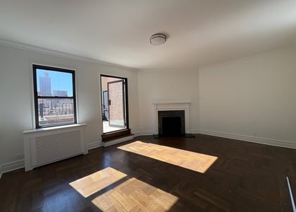 137 East 38th Street - Photo 1