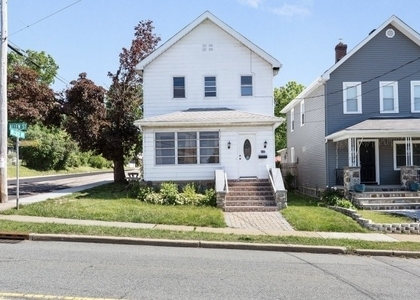 109 Allen St - Photo 1