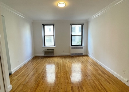 East 78 Street - Photo 1