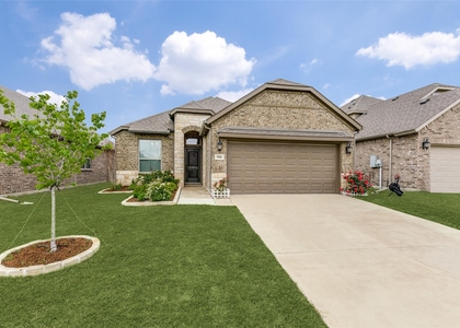 506 Weston Street - Photo 1