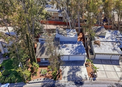 25045 Castlewood - Photo 1