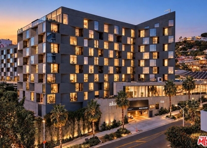 8500 W Sunset Boulevard - Photo 1